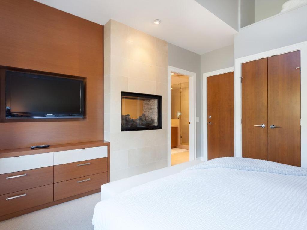 Fitzsimmons Walk 26 By Outpost Holiday home Whistler