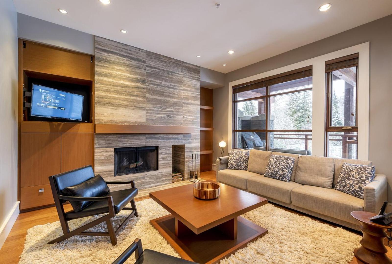 Fitzsimmons Walk 26 By Outpost Holiday home Whistler