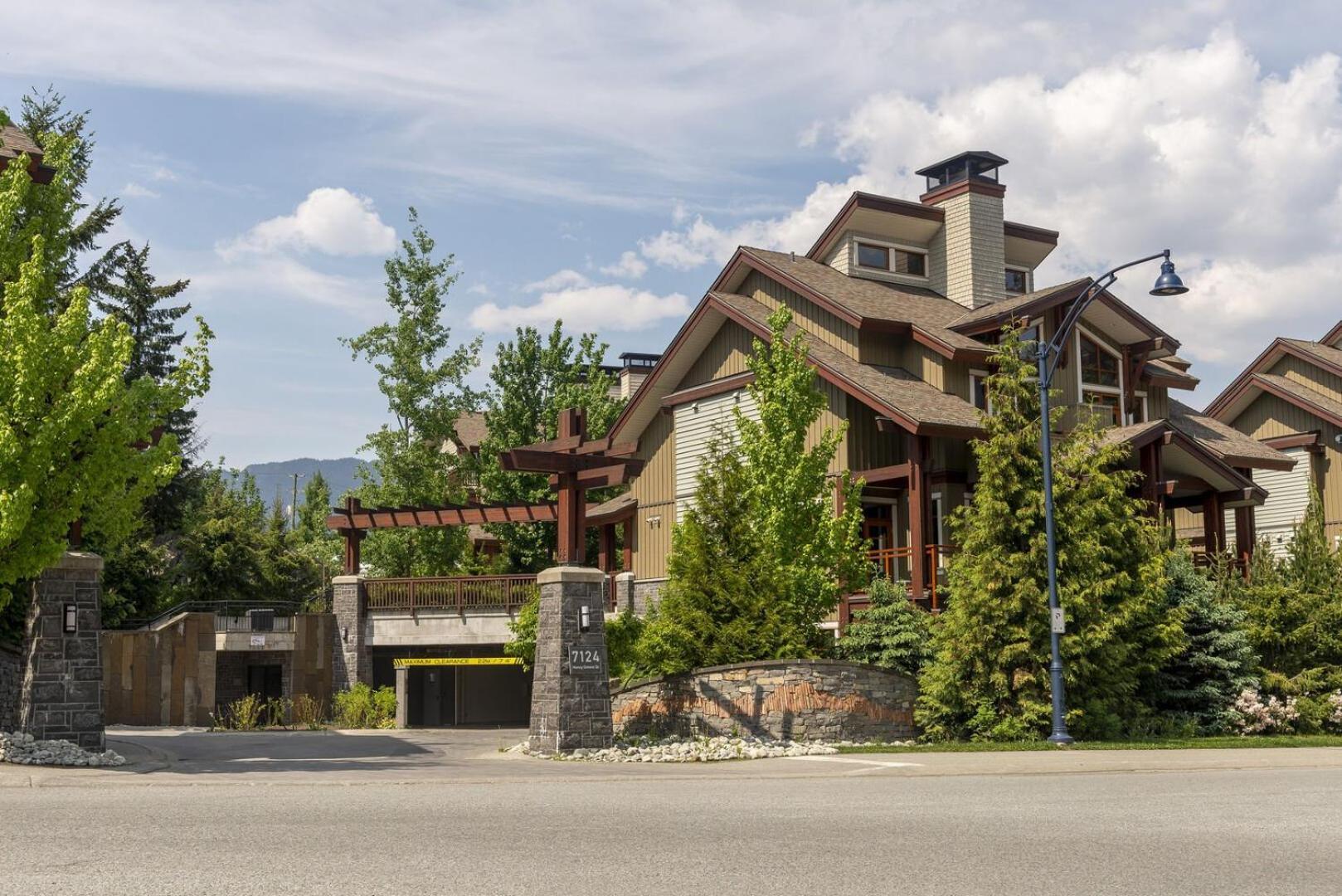 Fitzsimmons Walk 26 By Outpost * Whistler